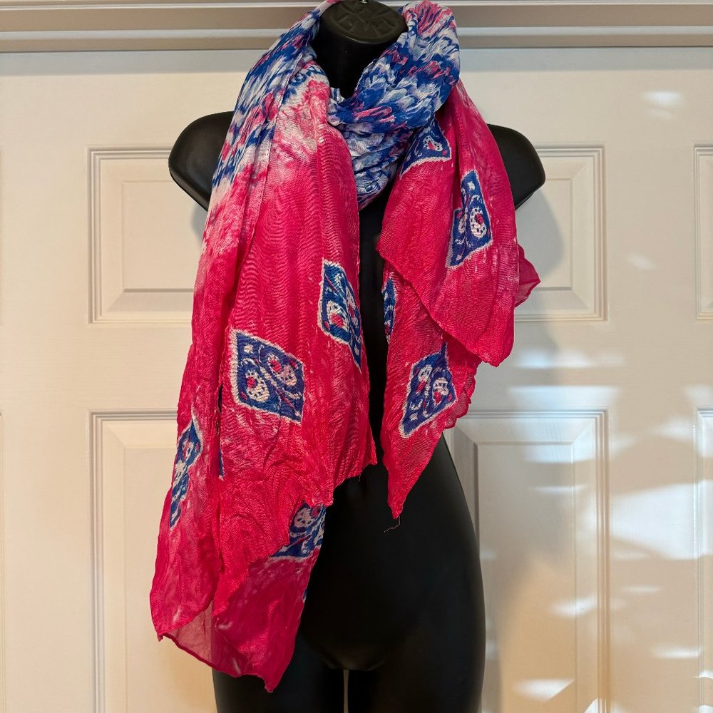NEW Large Full Bodied but Lightweight Oblong Bohemian Pink Blue & White Scarf